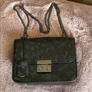 MUST GO! Rare Henri Bendel
